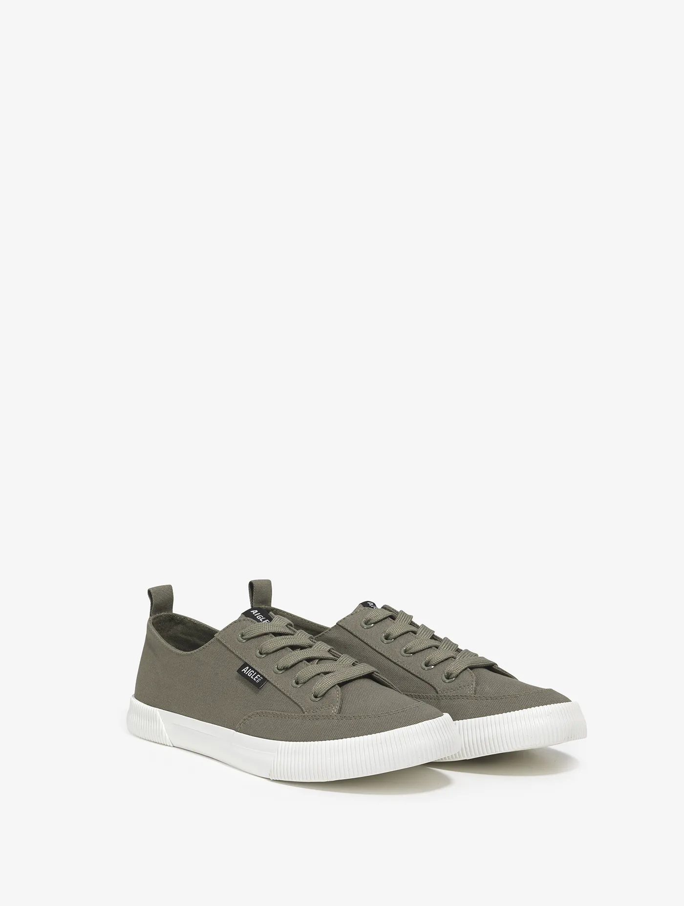 Canvas sneaker