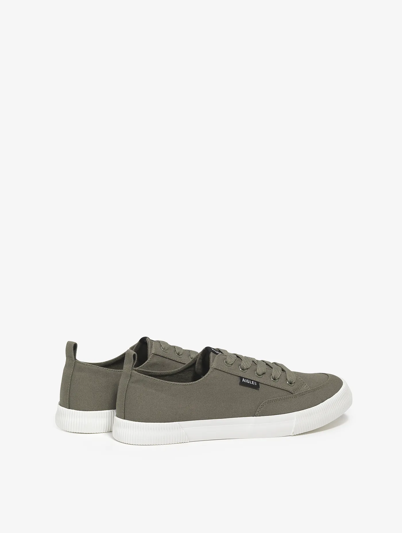 Canvas sneaker