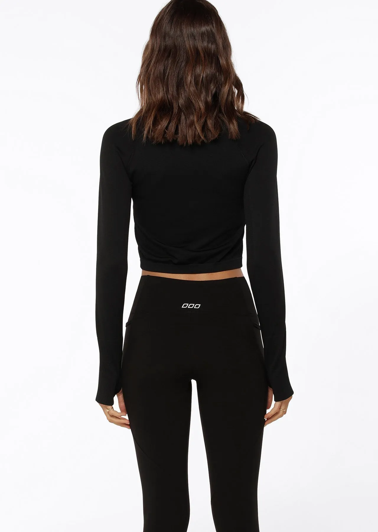 Dynamic Seamless Cropped Long Sleeve Top | Black | Long Sleeve | Lorna Jane Australia