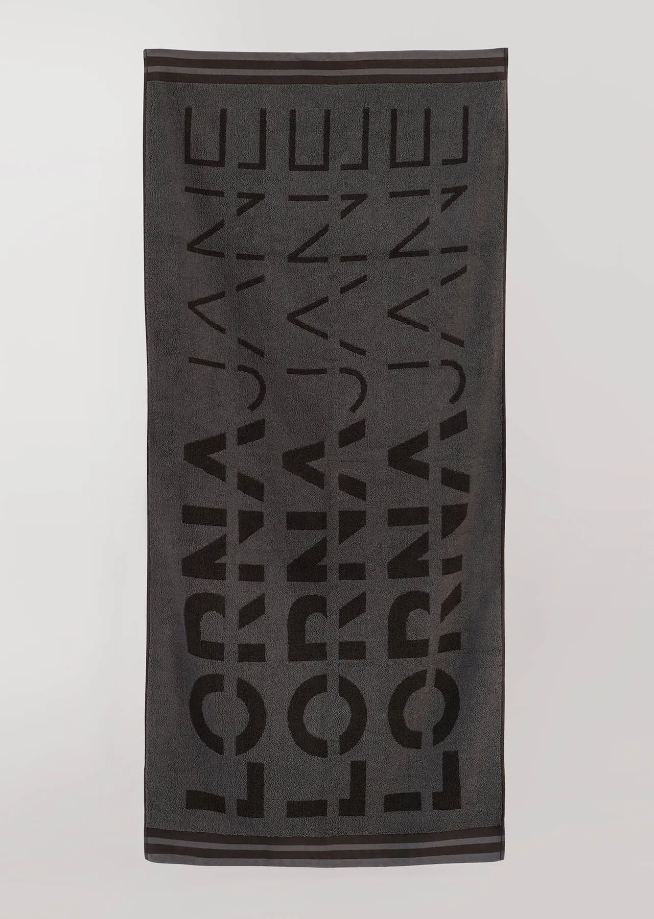 Lorna Jane Workout Towel | Titanium / Black | Towels | Lorna Jane New Zealand