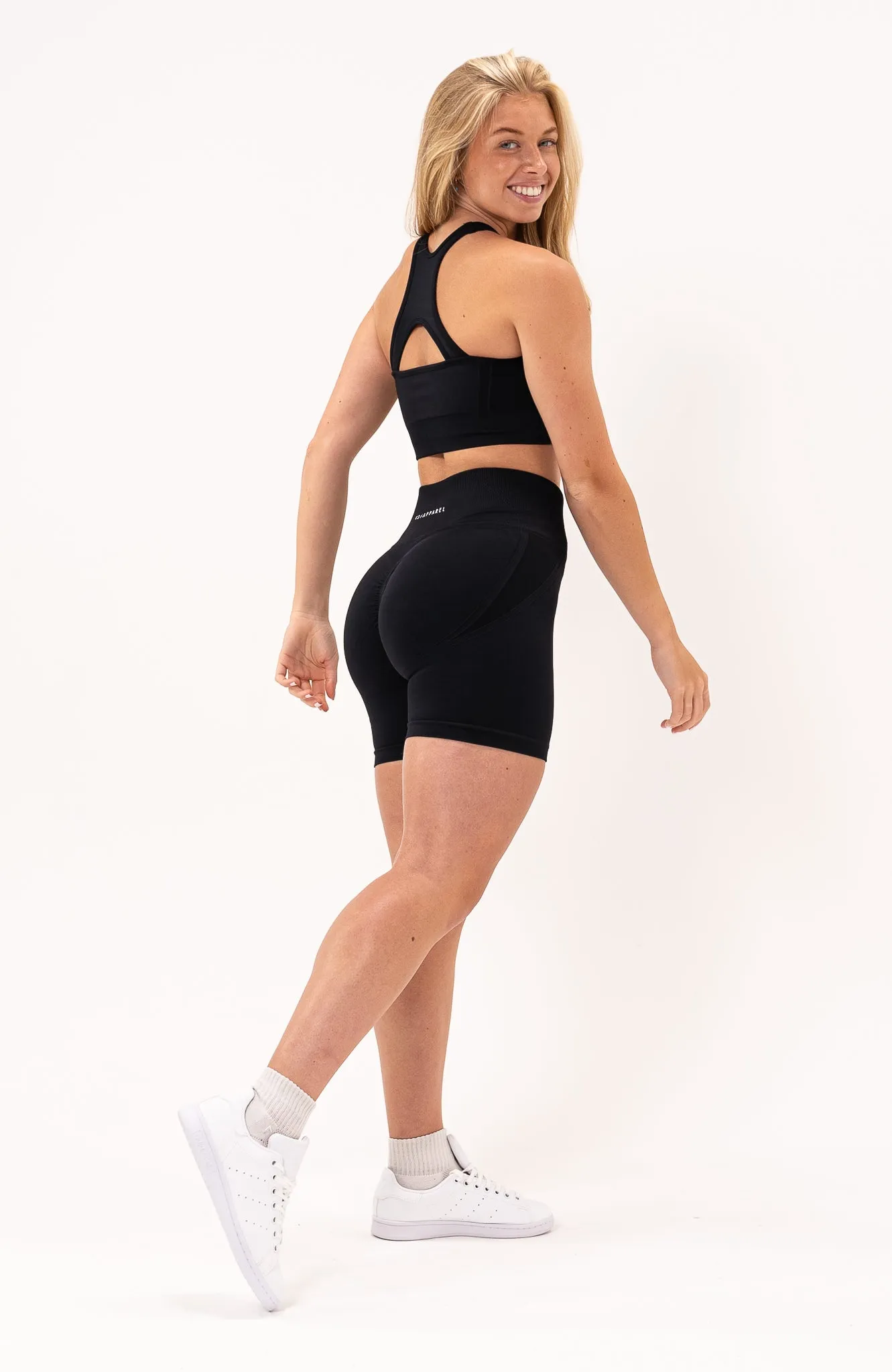 Tempo Seamless Scrunch Shorts - Black